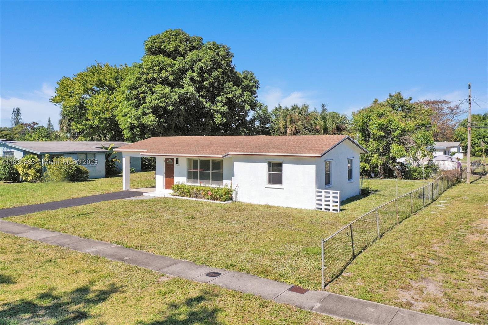 3431 NW 5th Pl
