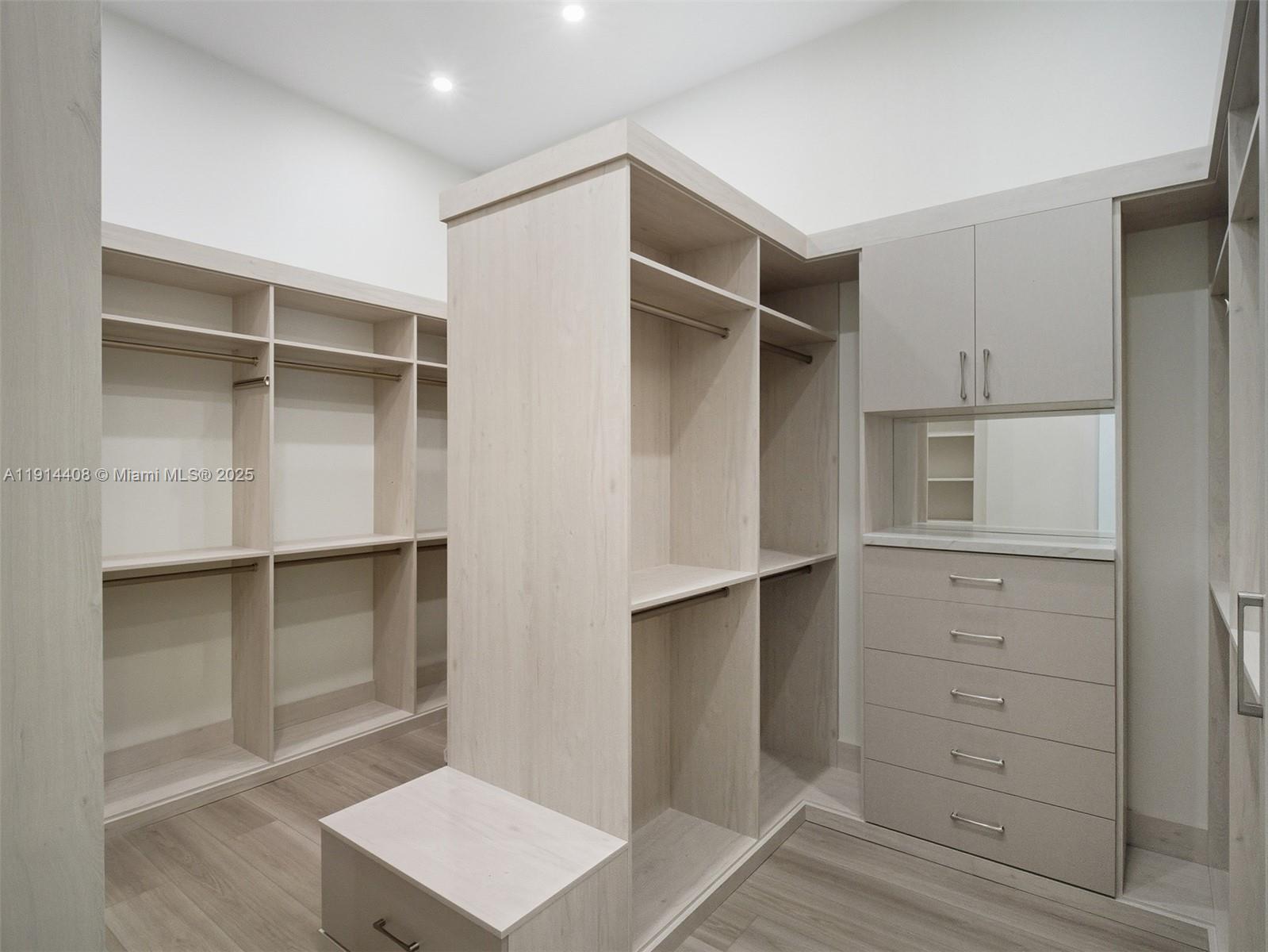 HORSESHOE ACRES WEST - Residential