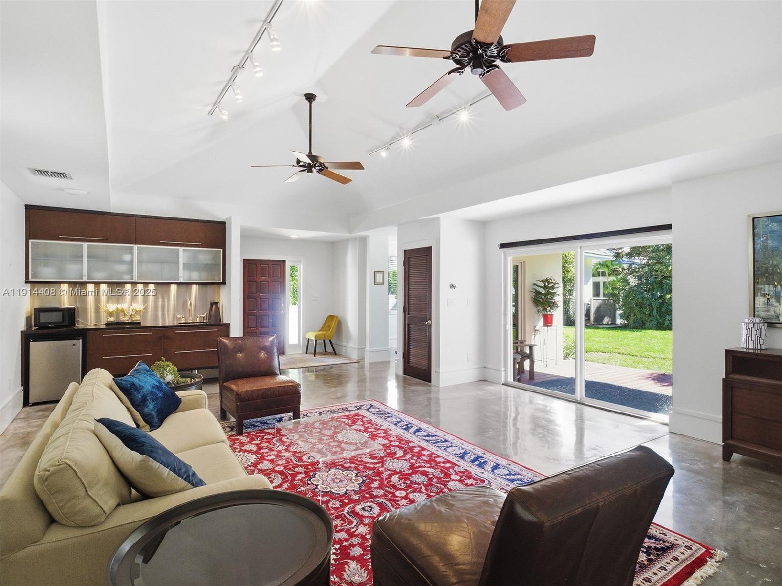 HORSESHOE ACRES WEST - Residential