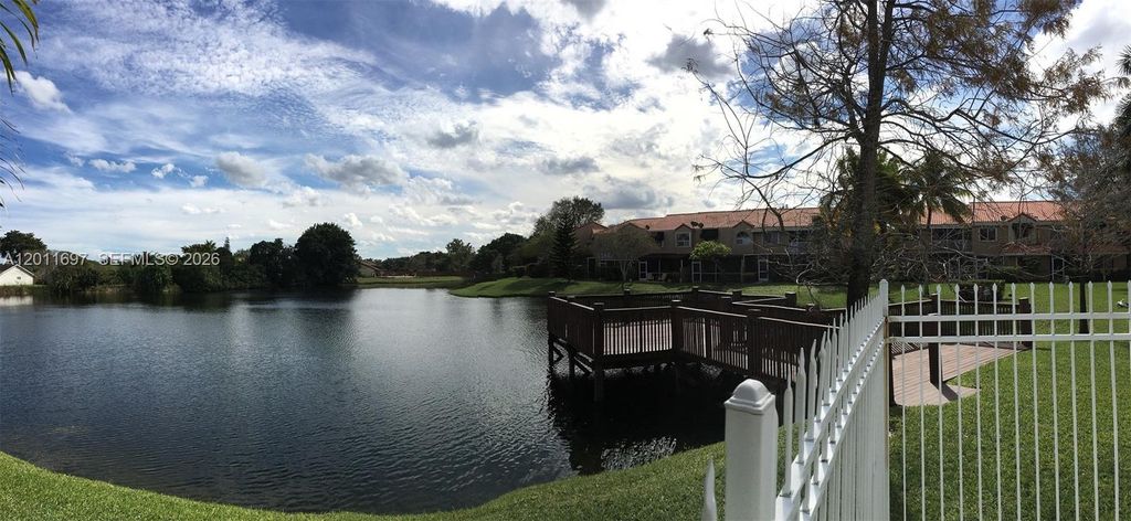 Photo of 7885 NW 7th Ct #406, Plantation, FL 33324 (MLS # A12011697)