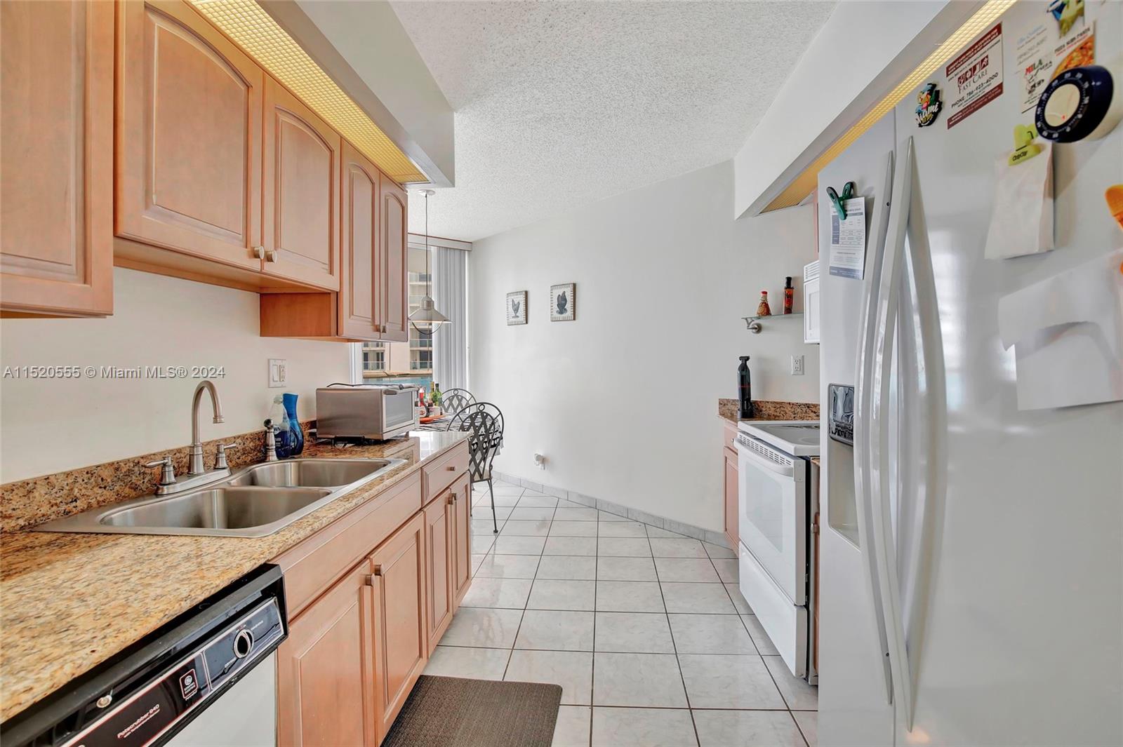 Sunny Isles Beach, Florida 33160, United States, 2 Bedrooms Bedrooms, ,2 BathroomsBathrooms,Residential,Active,66309