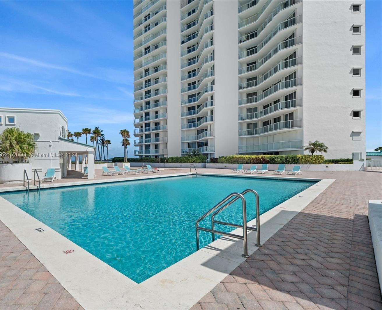 Sunny Isles Beach, Florida 33160, United States, 2 Bedrooms Bedrooms, ,2 BathroomsBathrooms,Residential,Active,66309