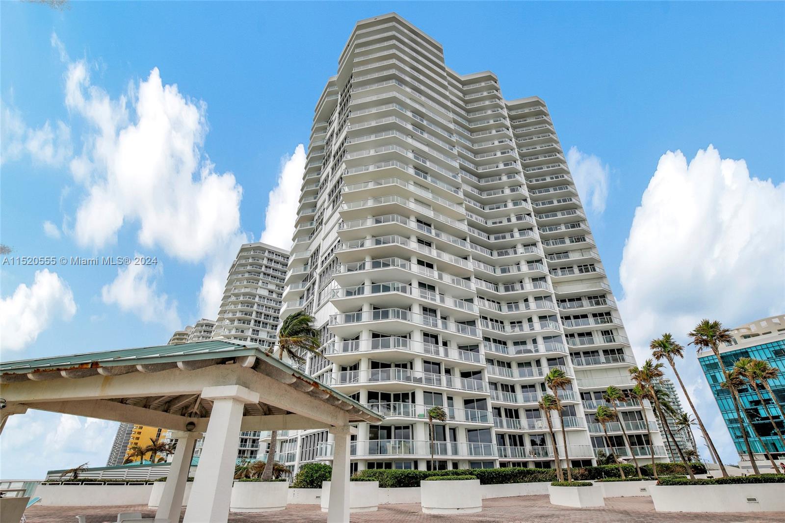 Sunny Isles Beach, Florida 33160, United States, 2 Bedrooms Bedrooms, ,2 BathroomsBathrooms,Residential,Active,66309