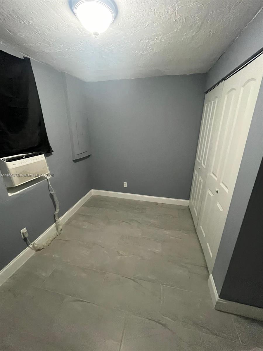 MAC ARTHUR HOMESITES - Residential