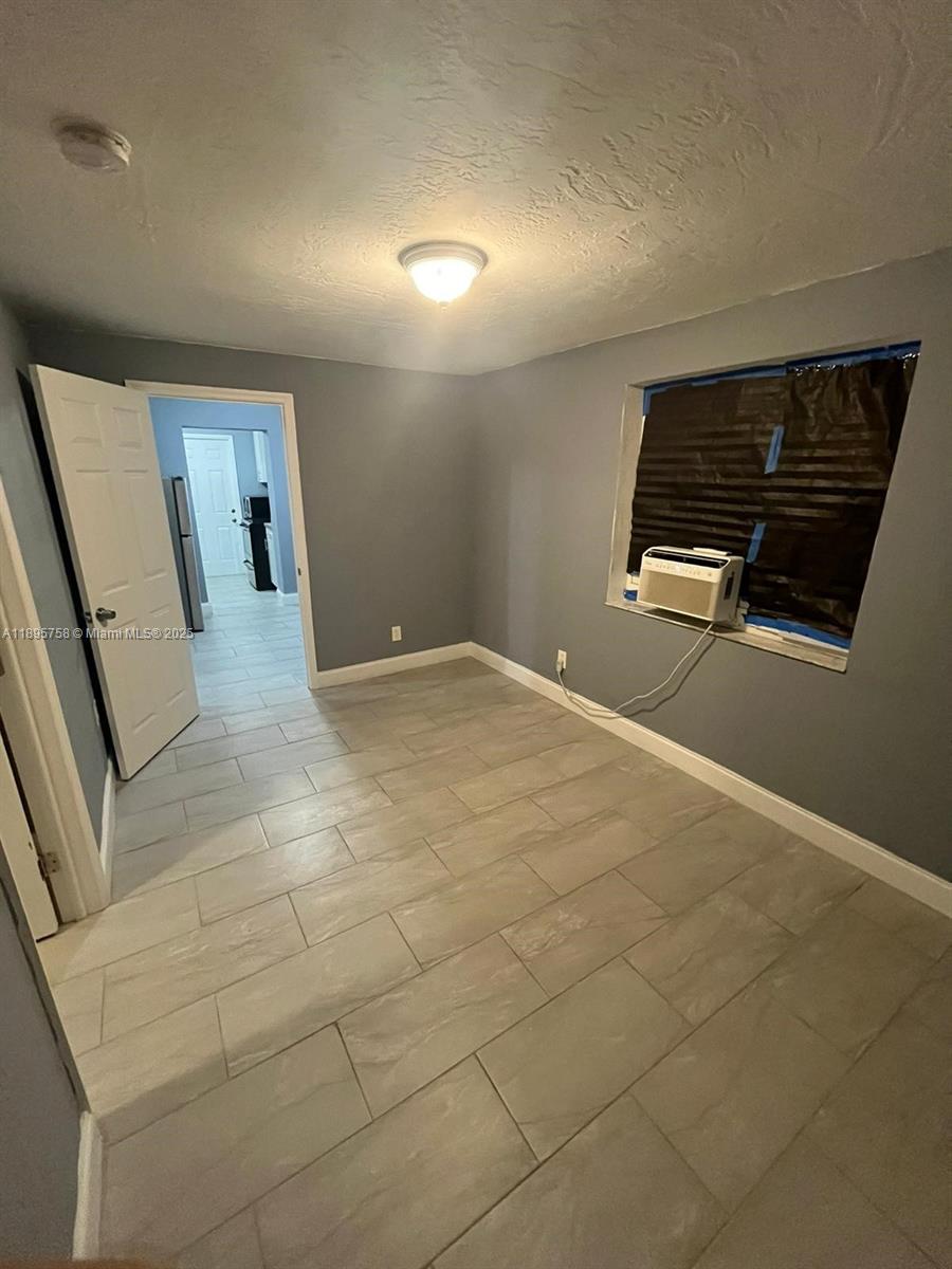 MAC ARTHUR HOMESITES - Residential