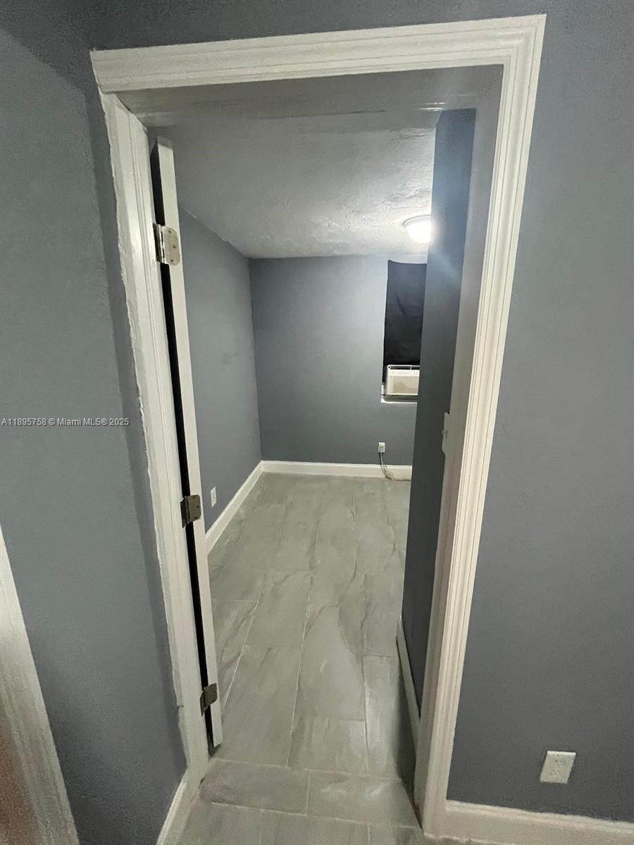 MAC ARTHUR HOMESITES - Residential