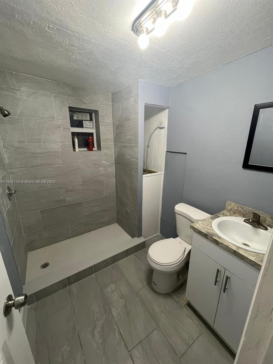 MAC ARTHUR HOMESITES - Residential