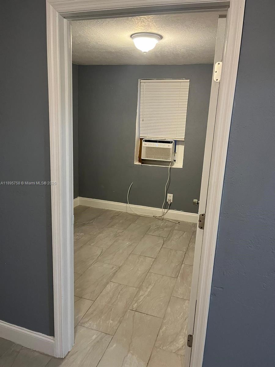 MAC ARTHUR HOMESITES - Residential