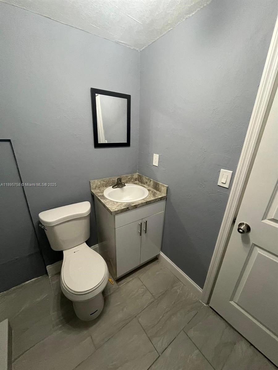 MAC ARTHUR HOMESITES - Residential