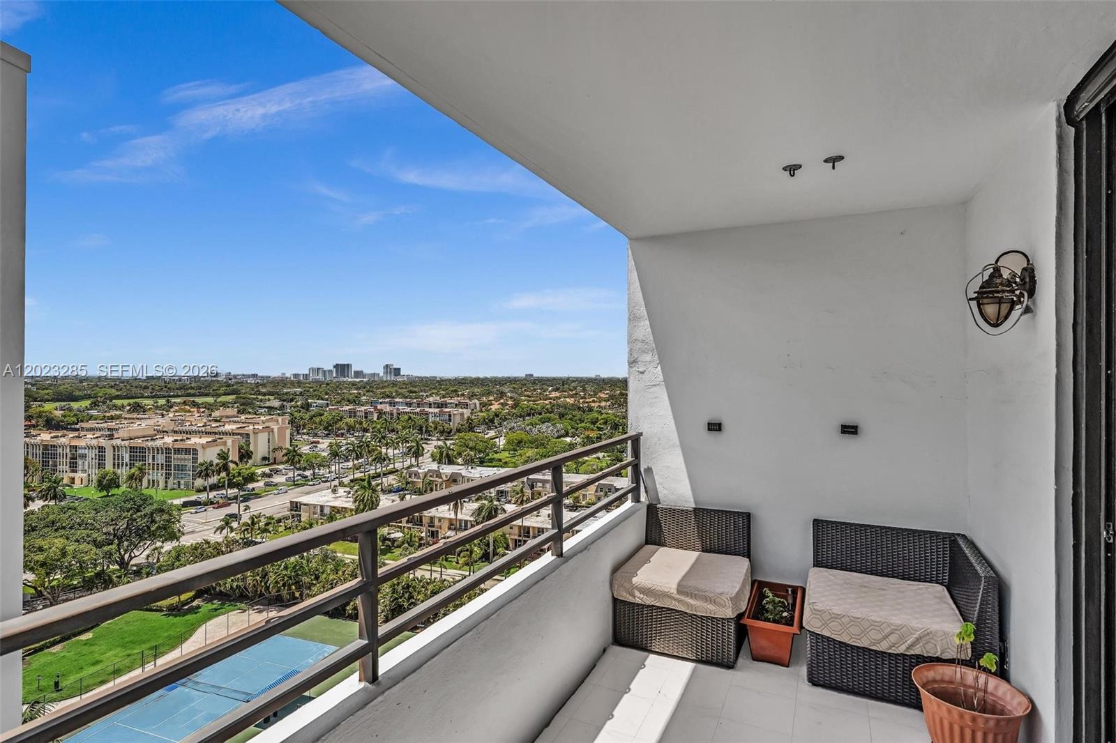 2500 Parkview Dr 1514