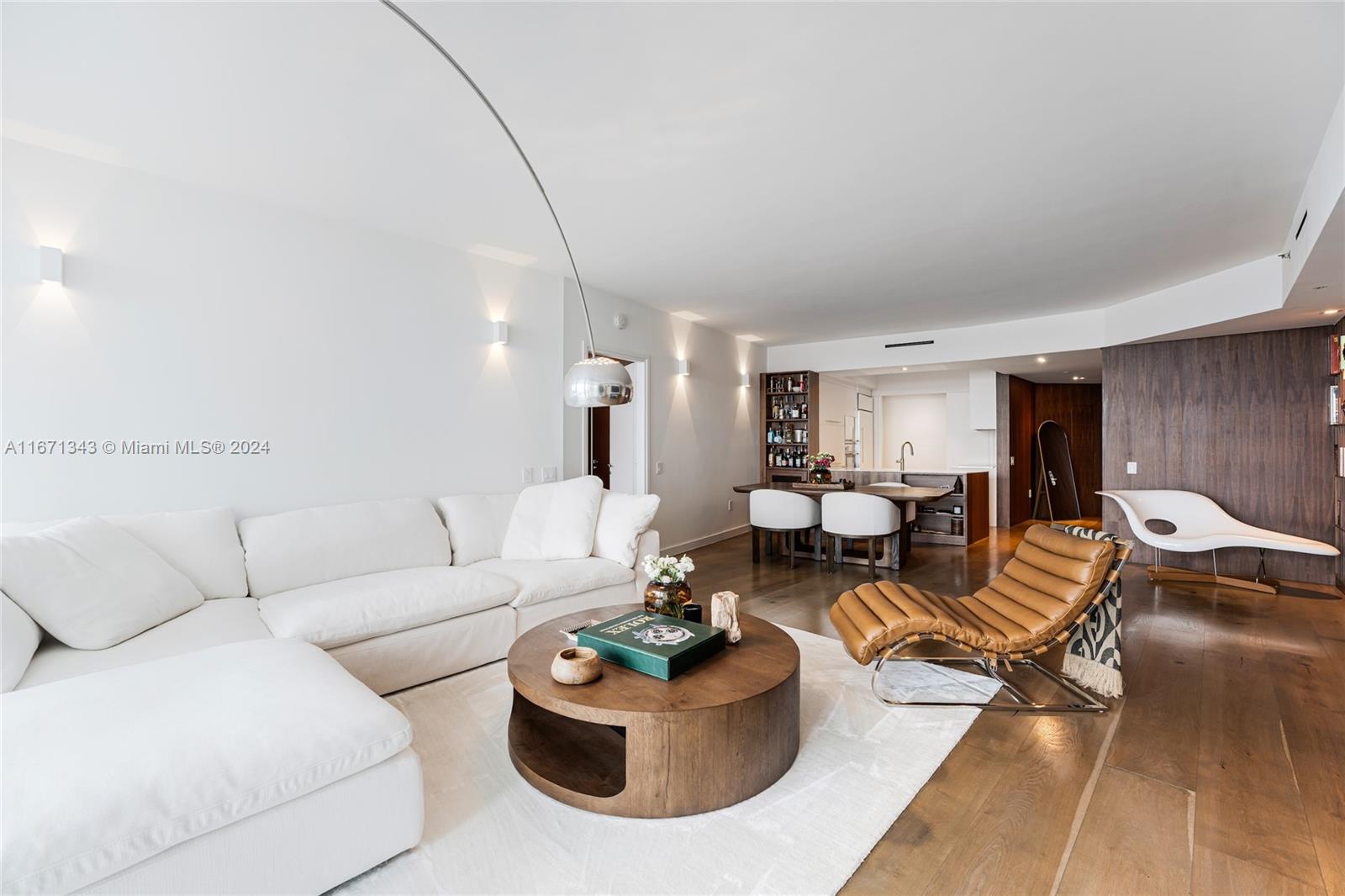 ICON CONDO - Residential