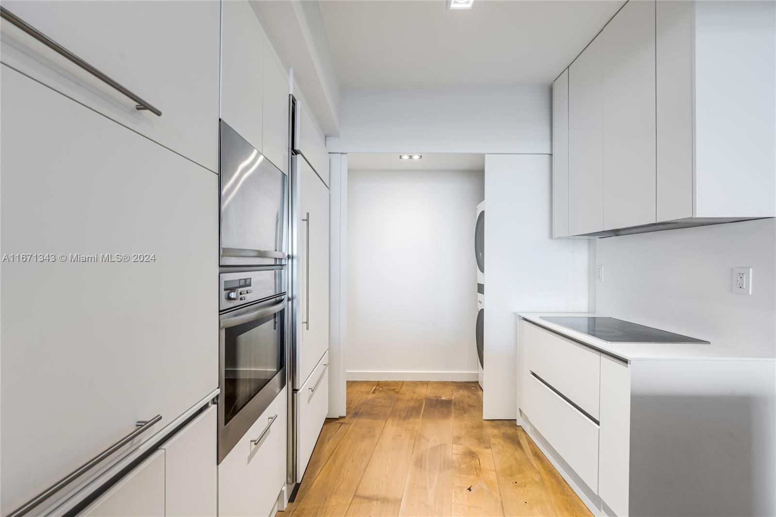ICON CONDO - Residential