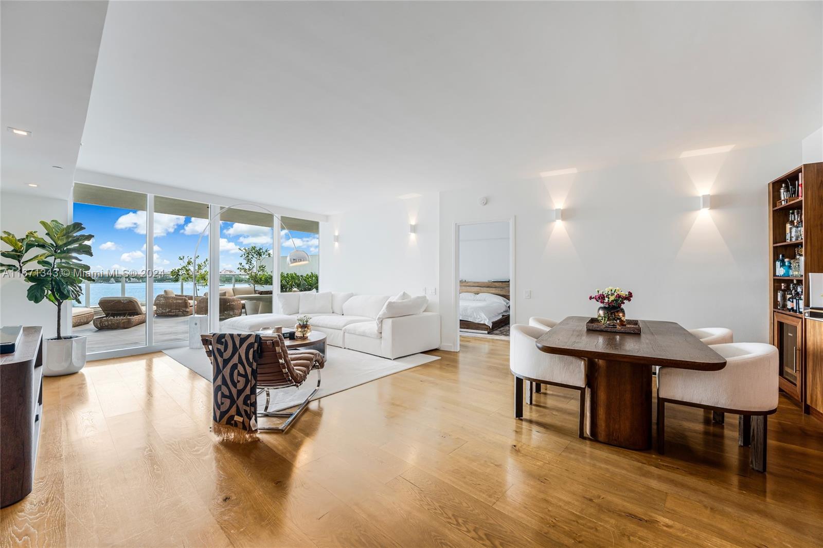 ICON CONDO - Residential