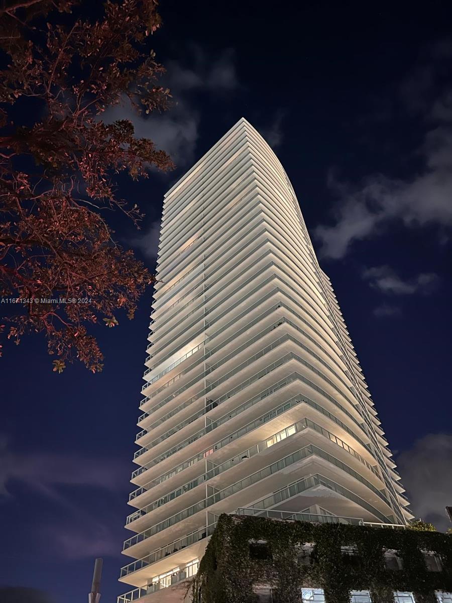 ICON CONDO - Residential