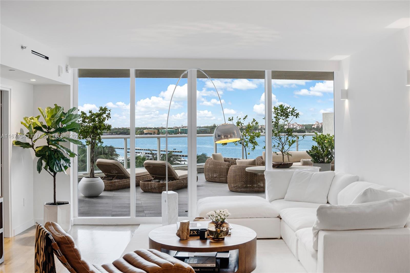 ICON CONDO - Residential