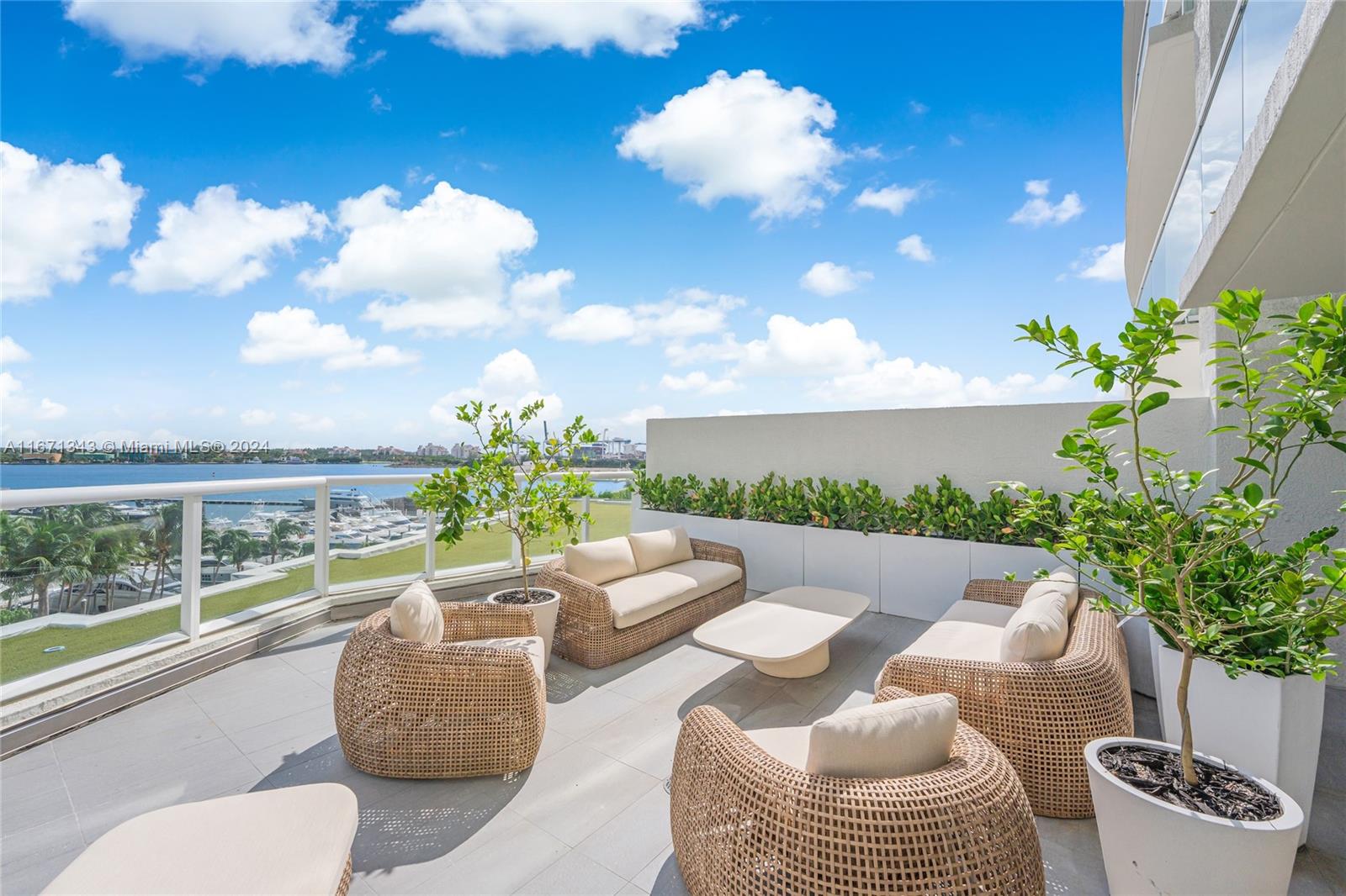 Property for Sale at 450 Alton Rd 605, Miami Beach, Miami-Dade County, Florida - Bedrooms: 2 
Bathrooms: 3  - $3,950,000