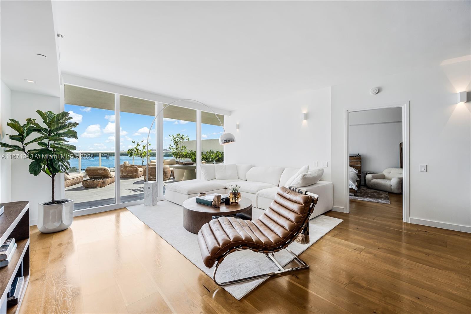 ICON CONDO - Residential