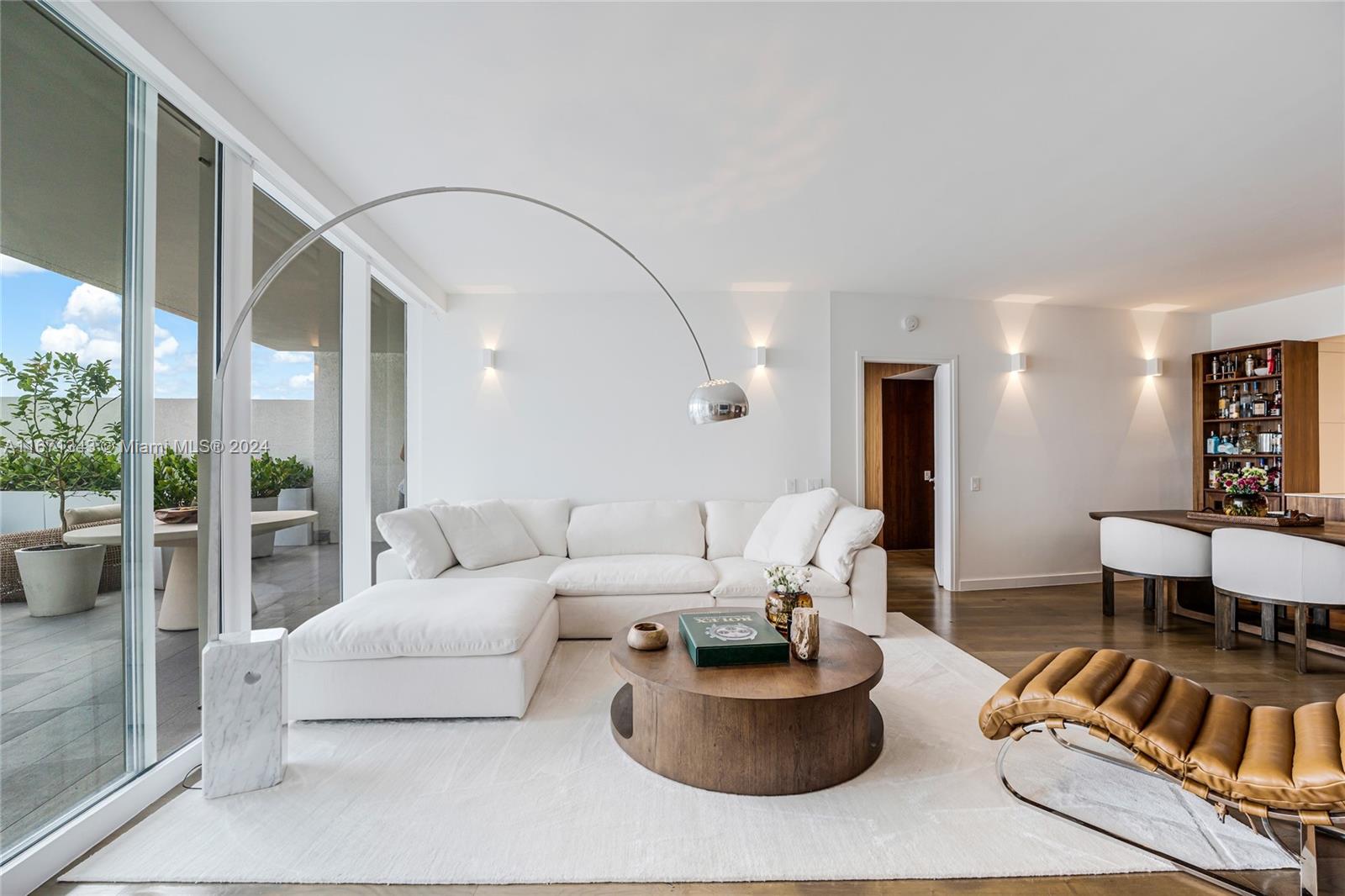 ICON CONDO - Residential