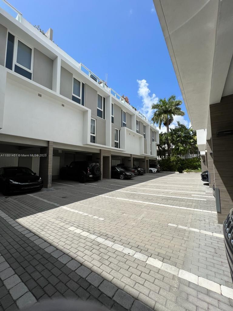 BAY HARBOUR ISLAND - Residential Lease
