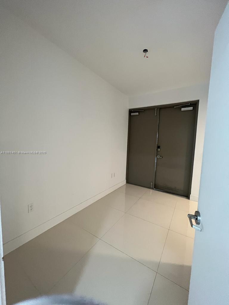 BAY HARBOUR ISLAND - Residential Lease