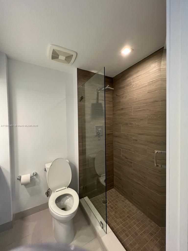 BAY HARBOUR ISLAND - Residential Lease