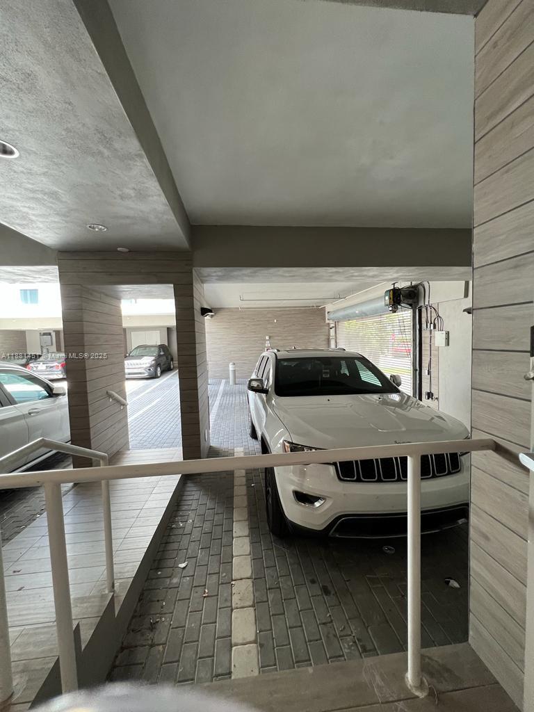 BAY HARBOUR ISLAND - Residential Lease