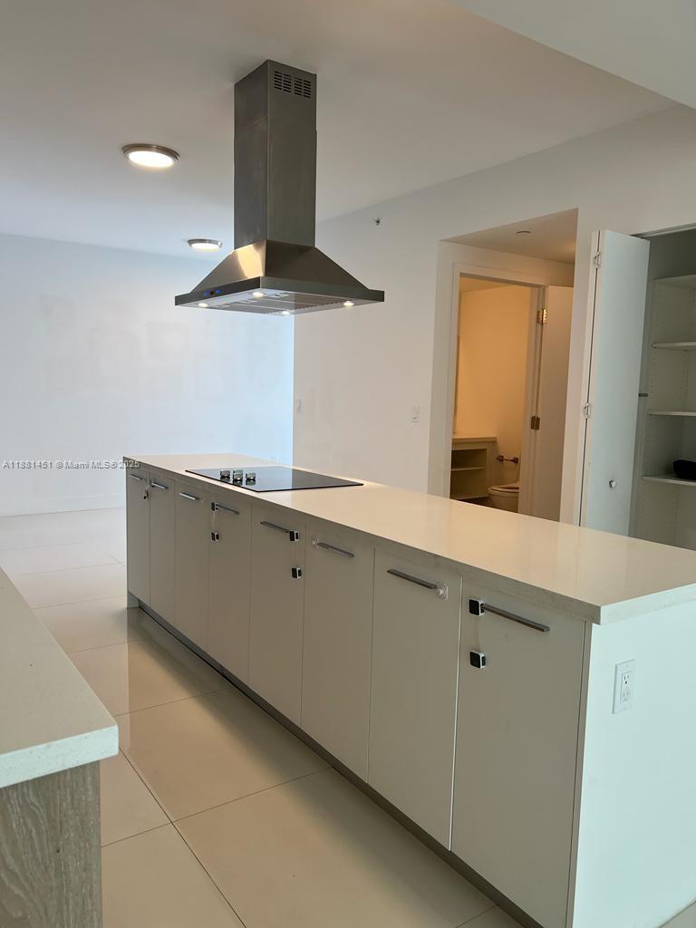BAY HARBOUR ISLAND - Residential Lease