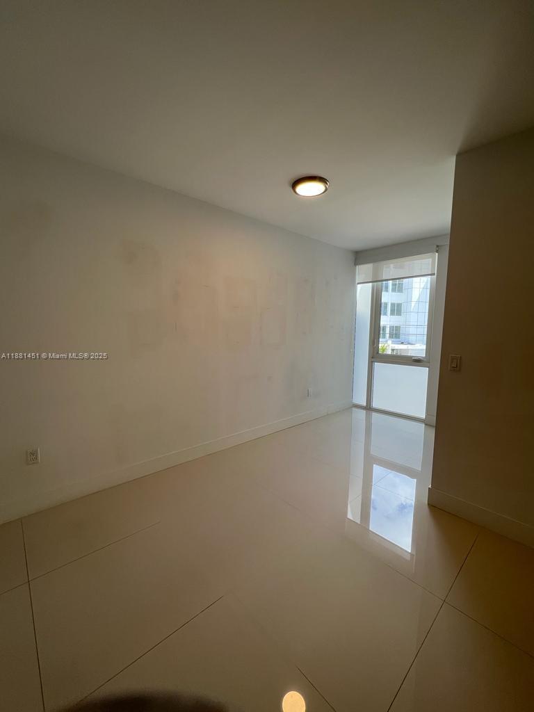 BAY HARBOUR ISLAND - Residential Lease