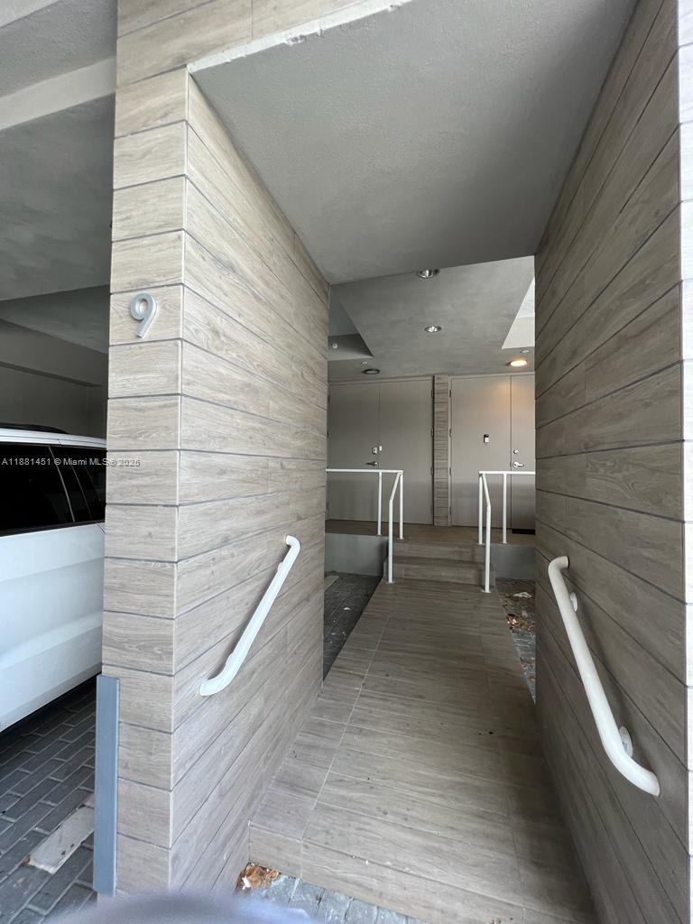 BAY HARBOUR ISLAND - Residential Lease