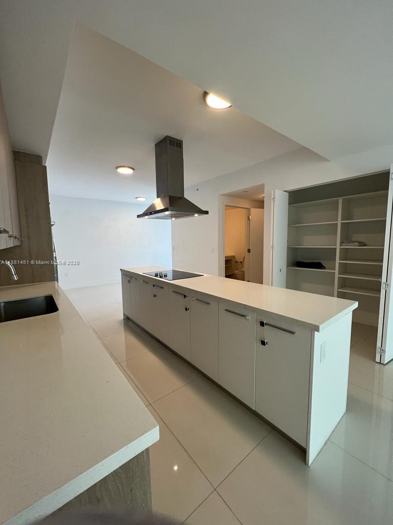 BAY HARBOUR ISLAND - Residential Lease