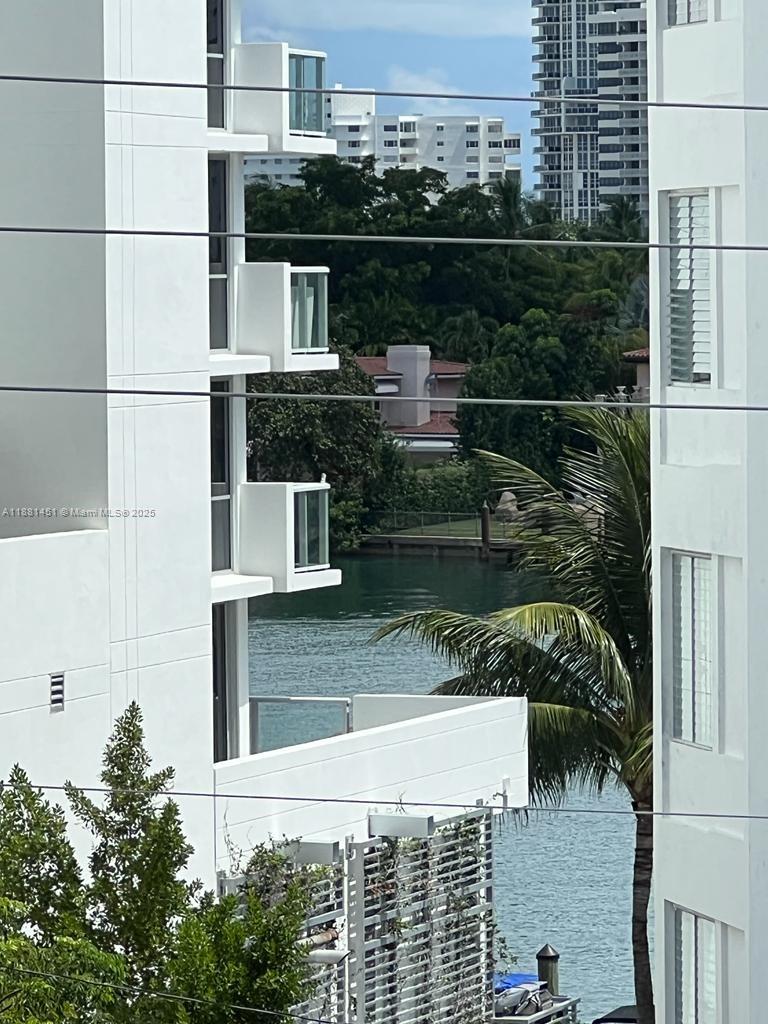 BAY HARBOUR ISLAND - Residential Lease