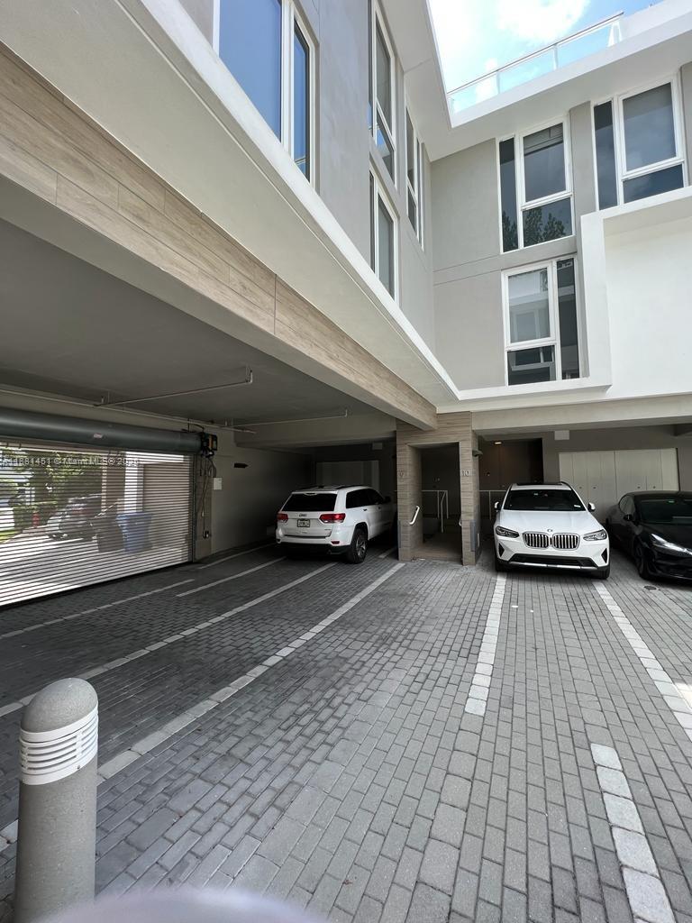 BAY HARBOUR ISLAND - Residential Lease