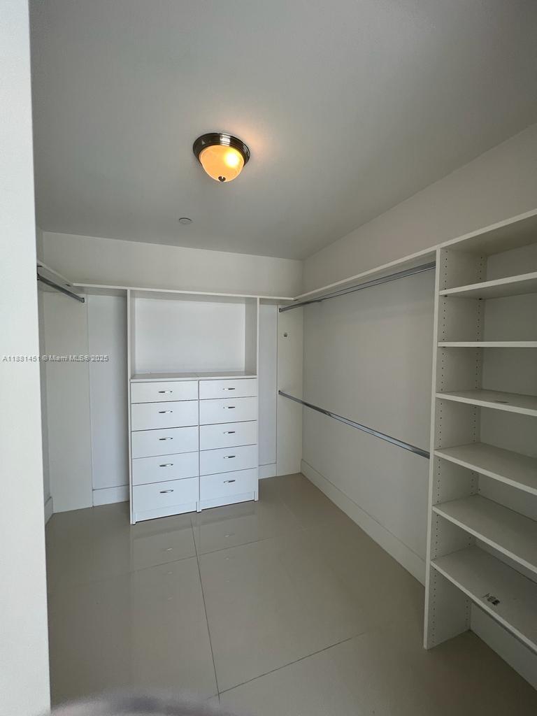 BAY HARBOUR ISLAND - Residential Lease
