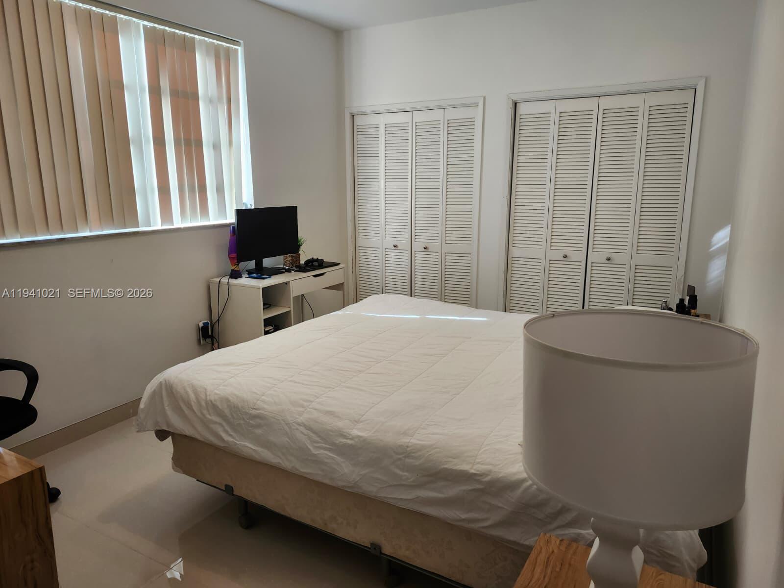 OAKVIEW CONDO #4 - Residential