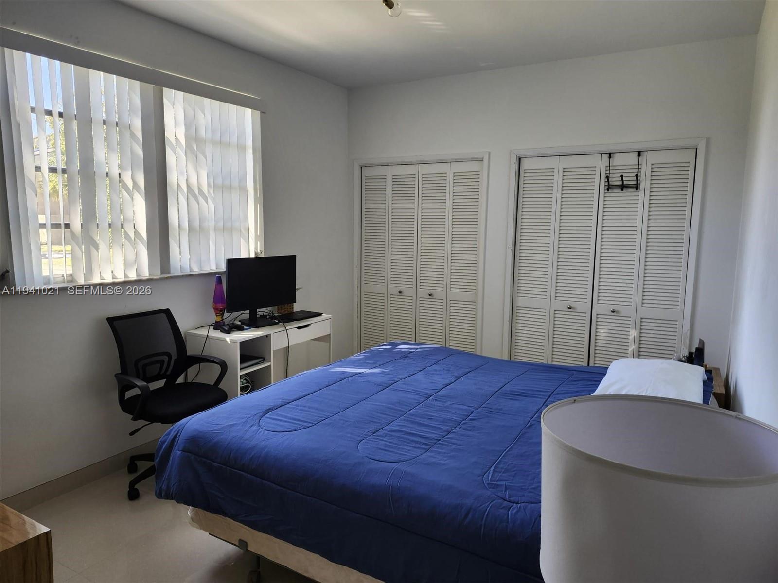 OAKVIEW CONDO #4 - Residential