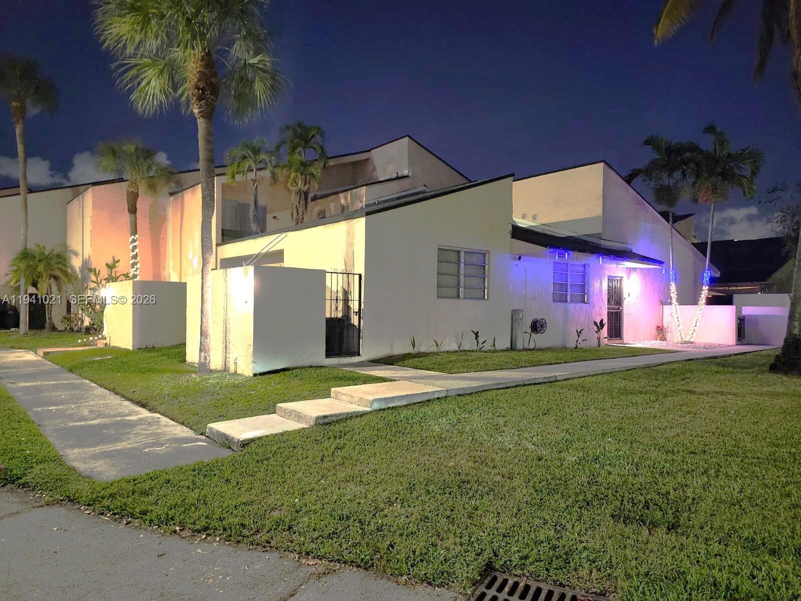 OAKVIEW CONDO #4 - Residential