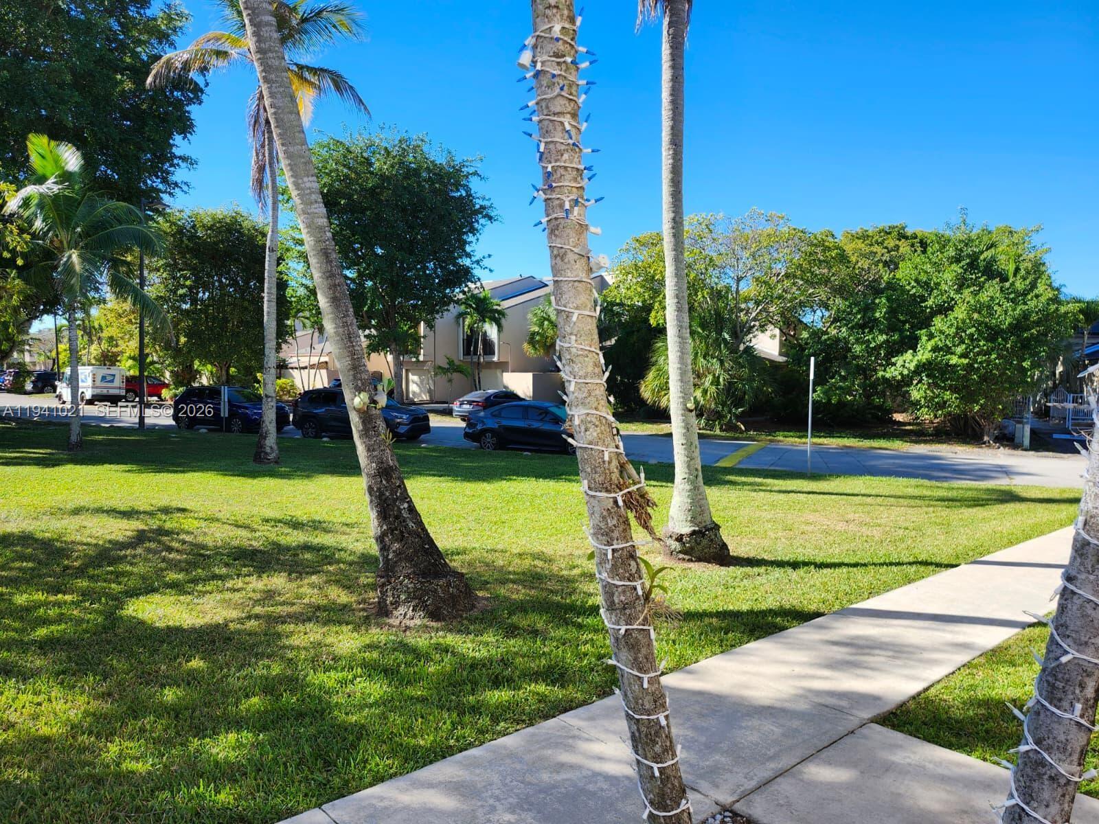 OAKVIEW CONDO #4 - Residential