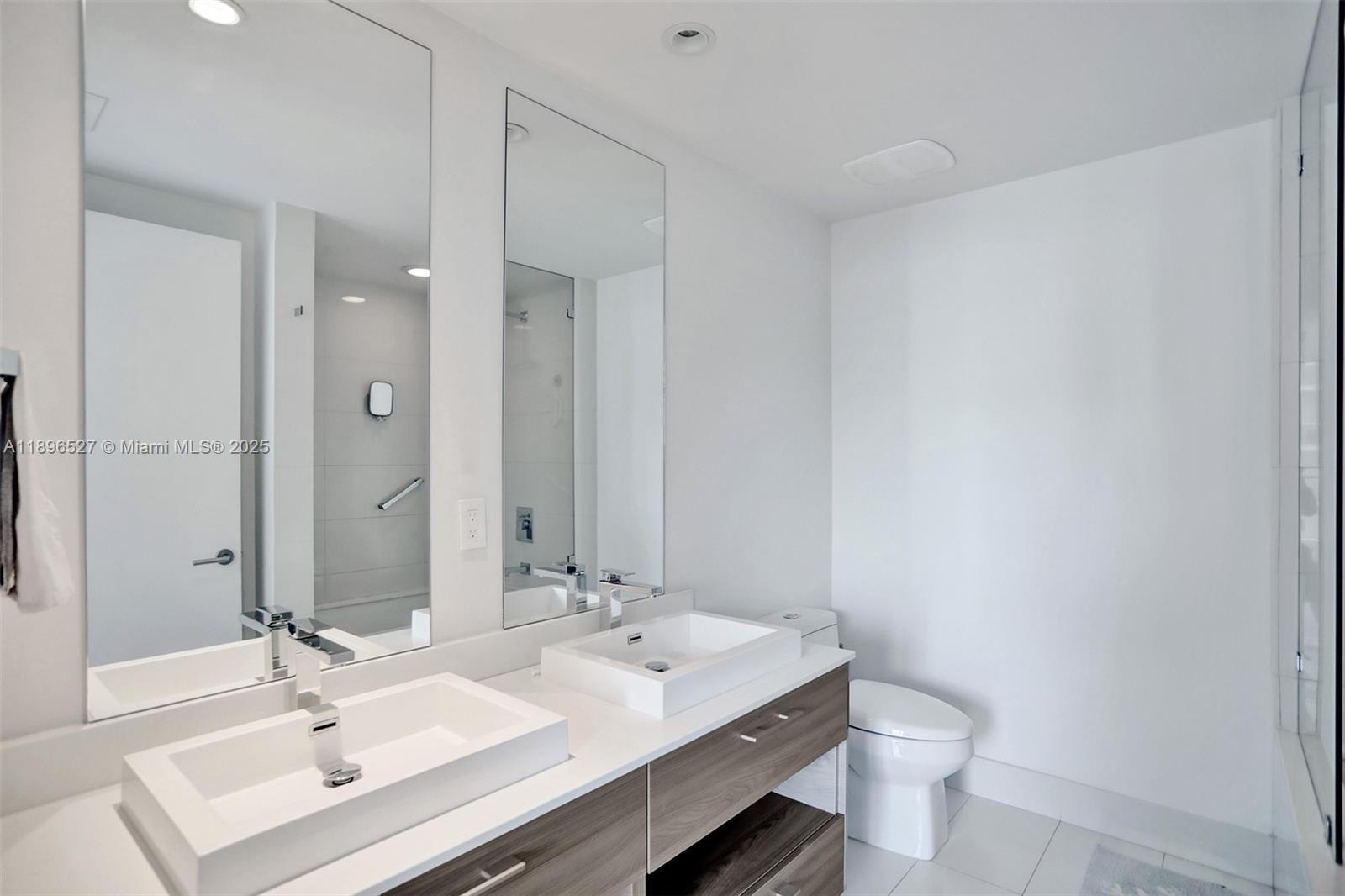 1300 S MIAMI AVENUE CONDO - Residential