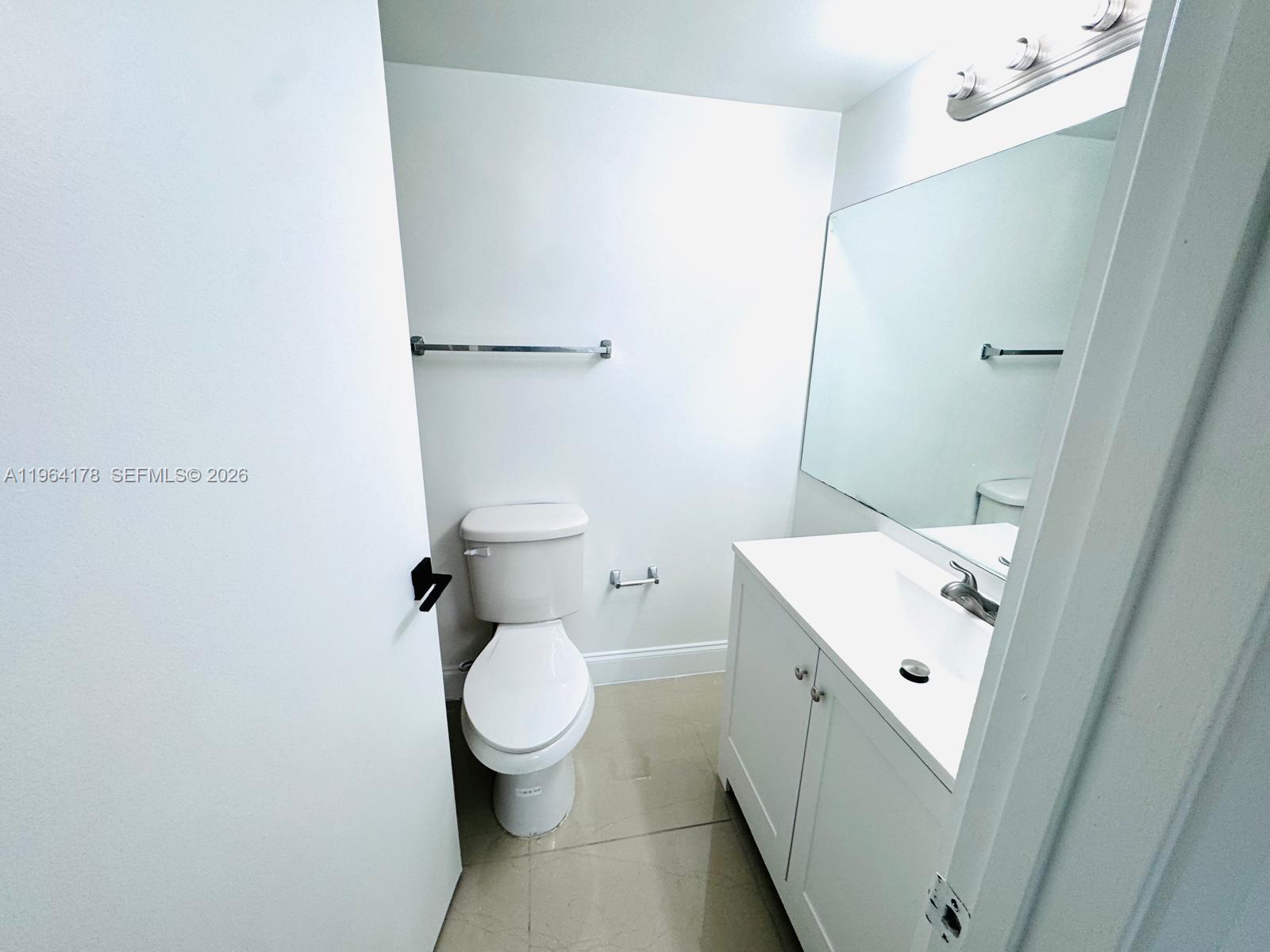 LAKESHORE AT UNIVERSITY P - Residential