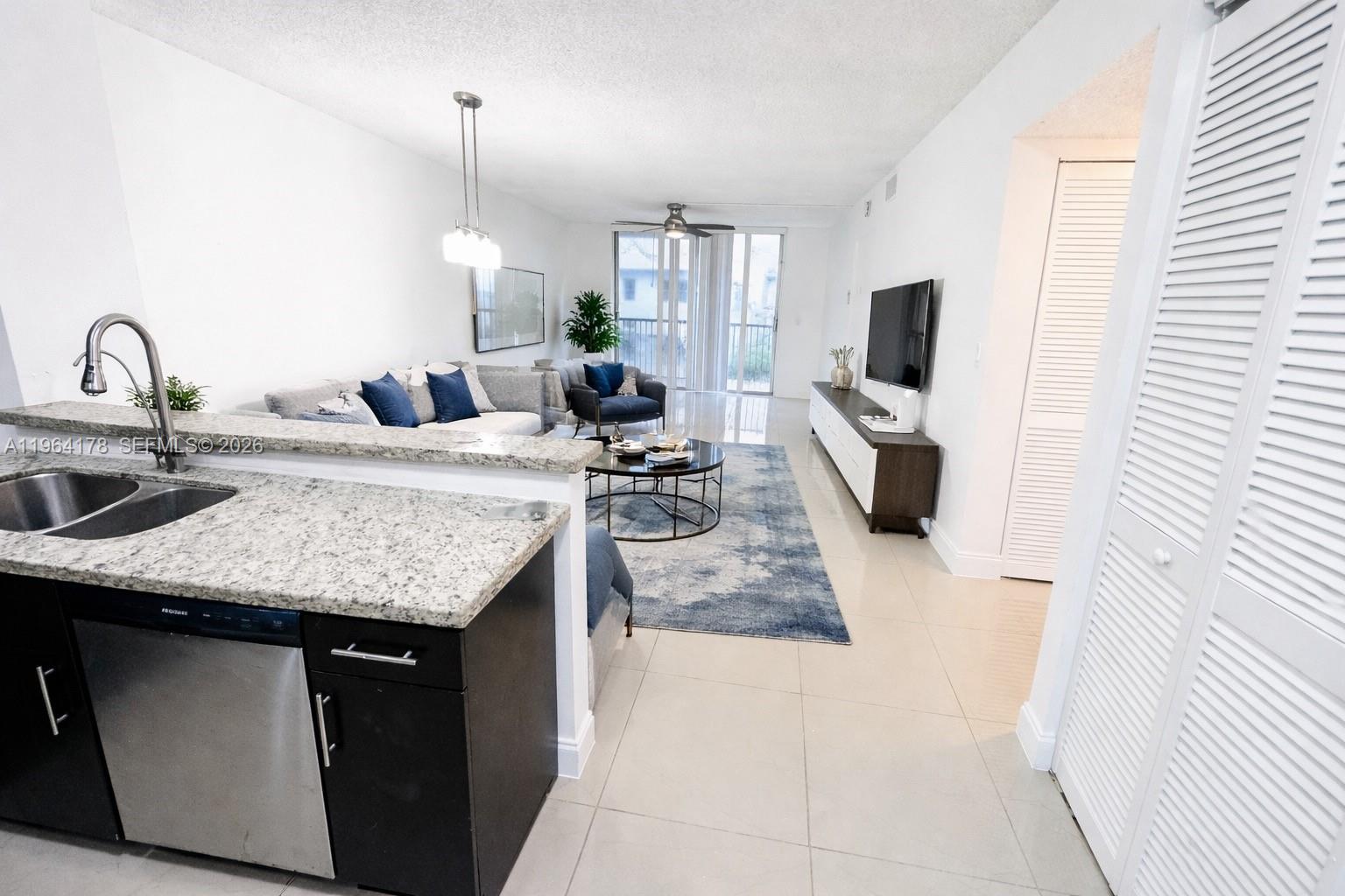 LAKESHORE AT UNIVERSITY P - Residential