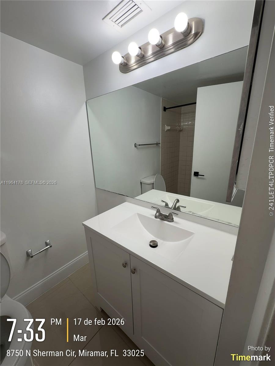 LAKESHORE AT UNIVERSITY P - Residential