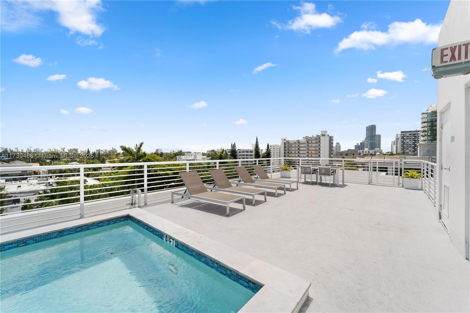 1428 West Ave 404