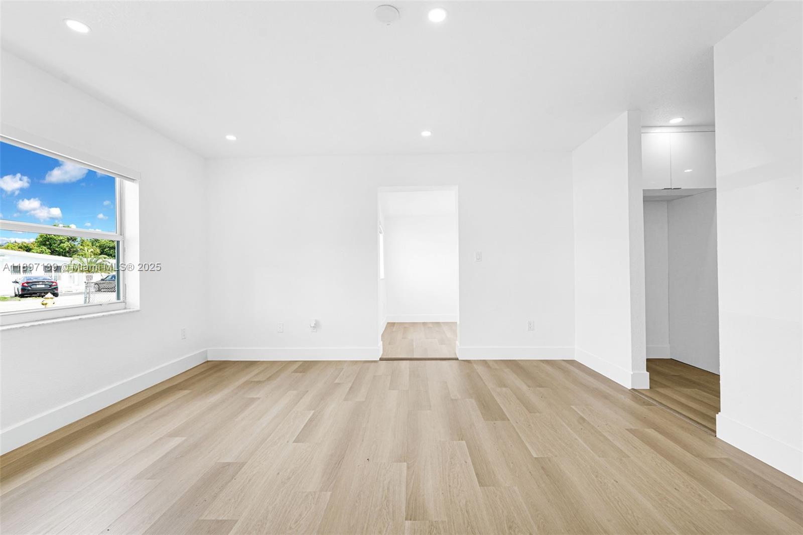 NICHOLS GOLF ESTATES - Residential