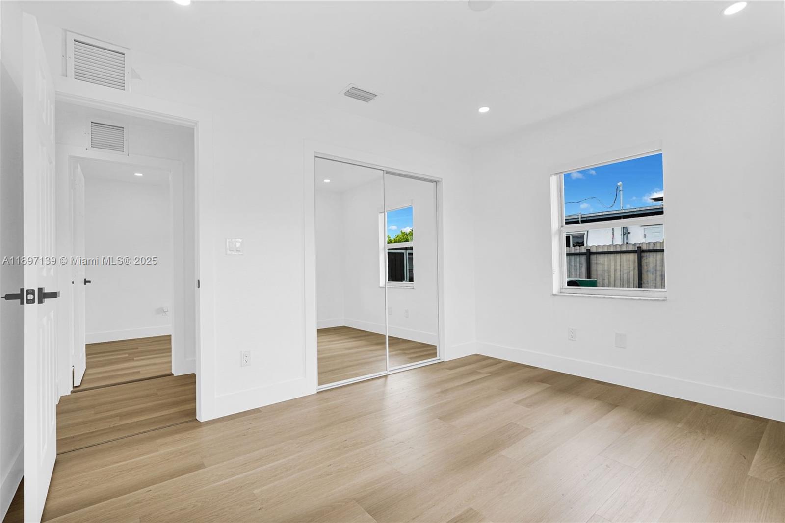 NICHOLS GOLF ESTATES - Residential