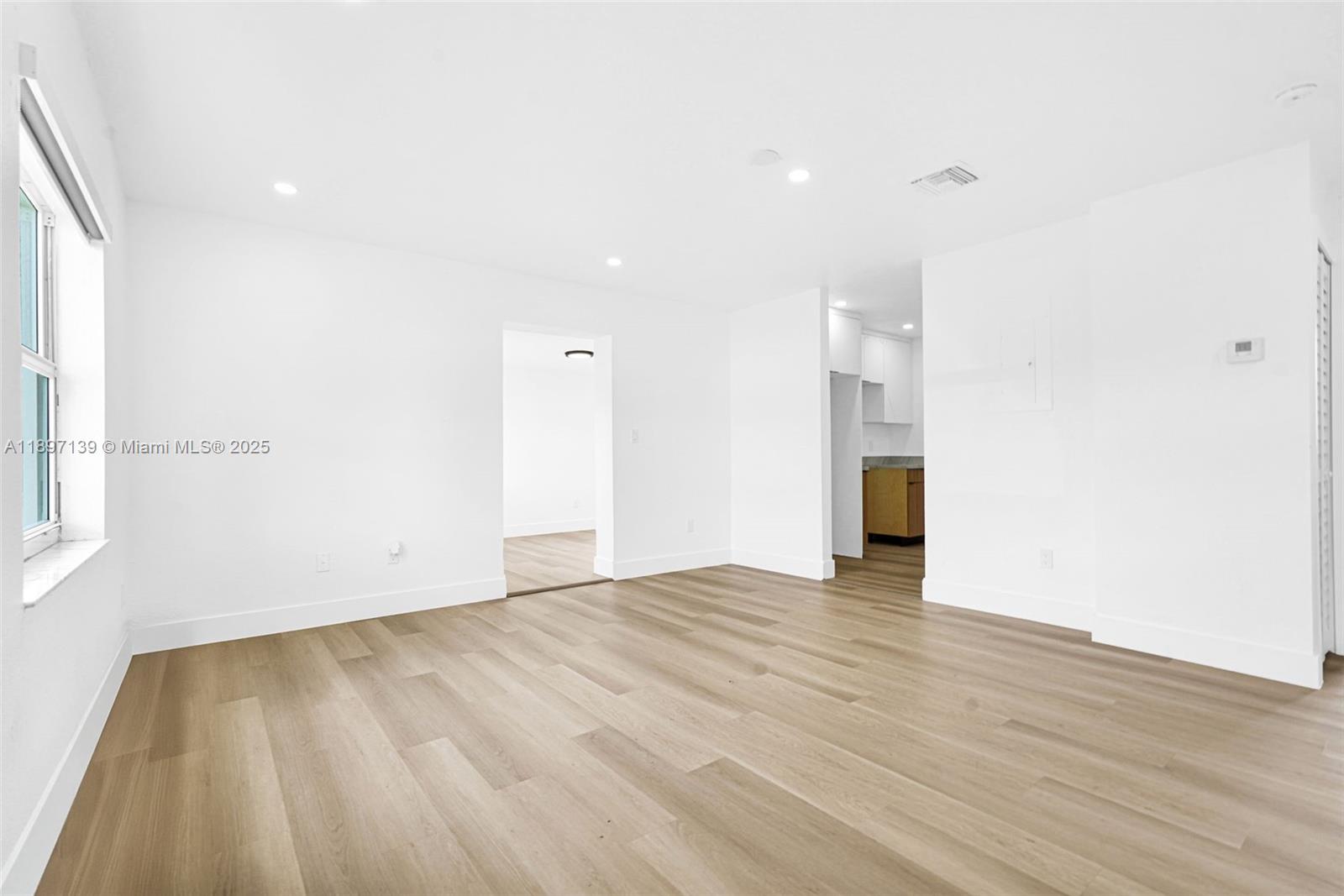 NICHOLS GOLF ESTATES - Residential