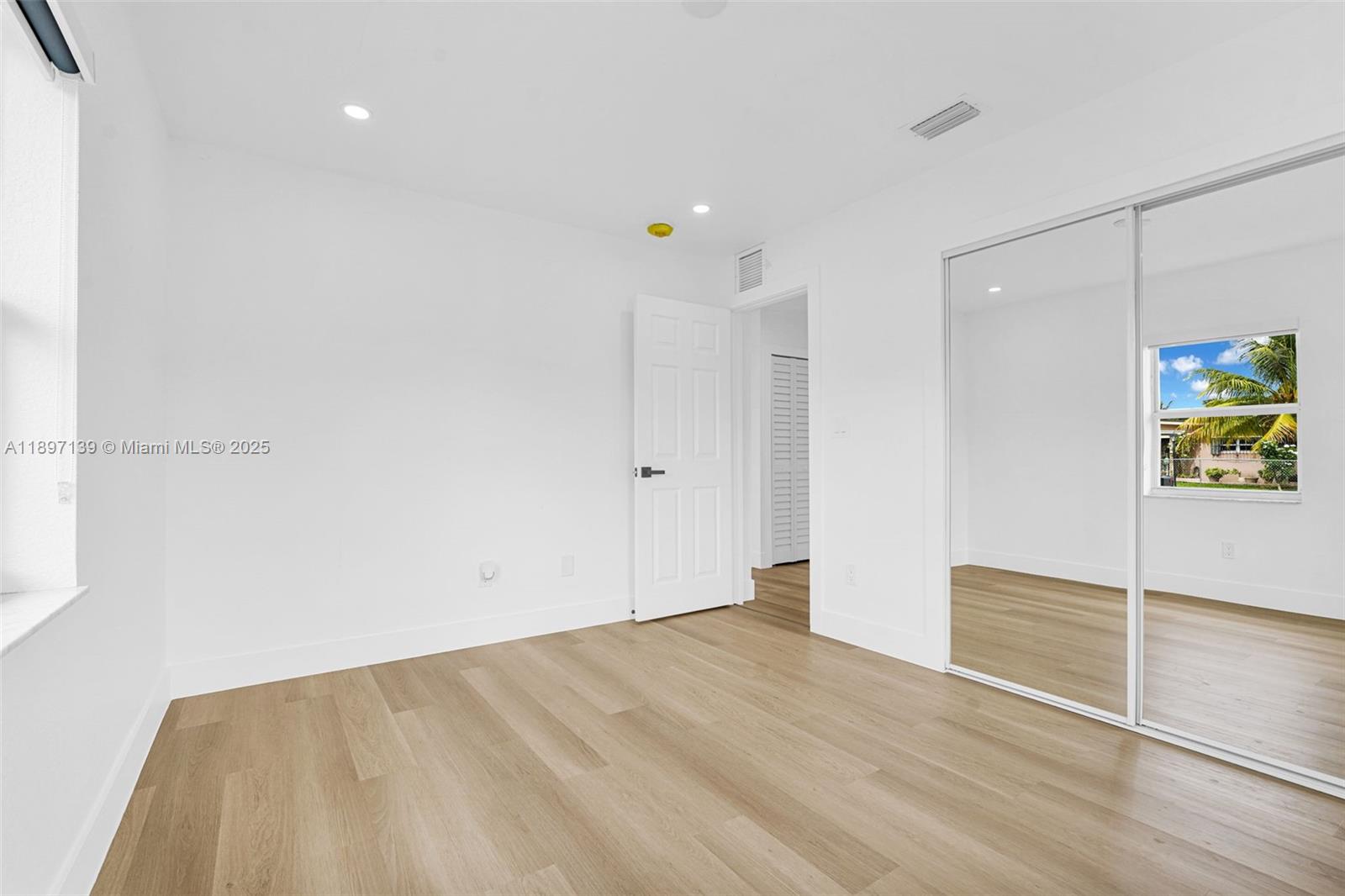 NICHOLS GOLF ESTATES - Residential