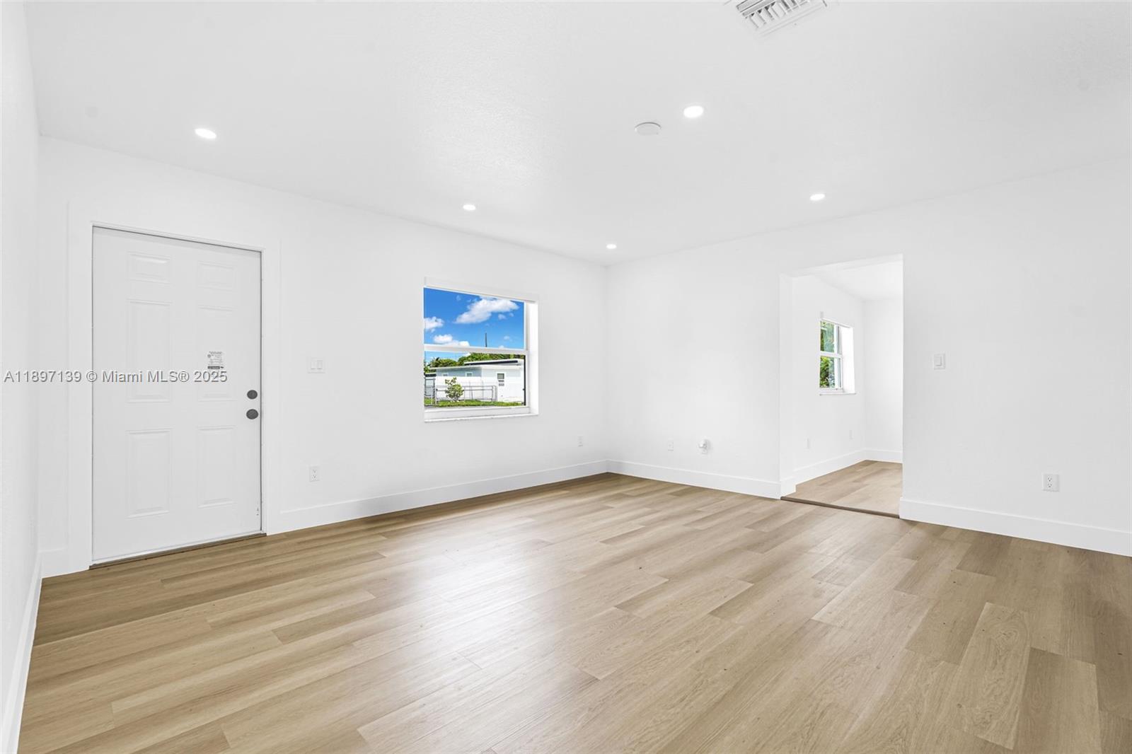 NICHOLS GOLF ESTATES - Residential