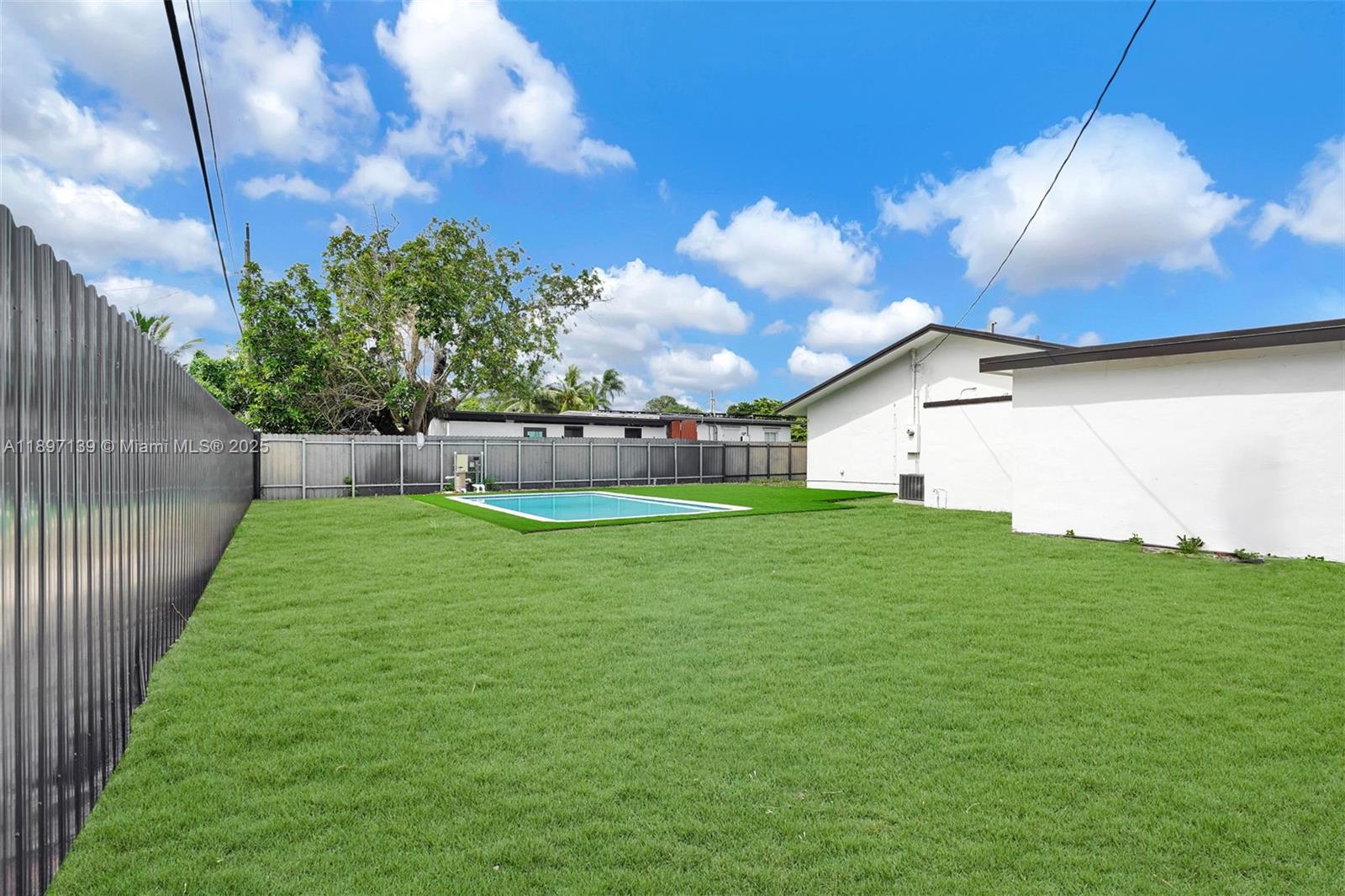 NICHOLS GOLF ESTATES - Residential