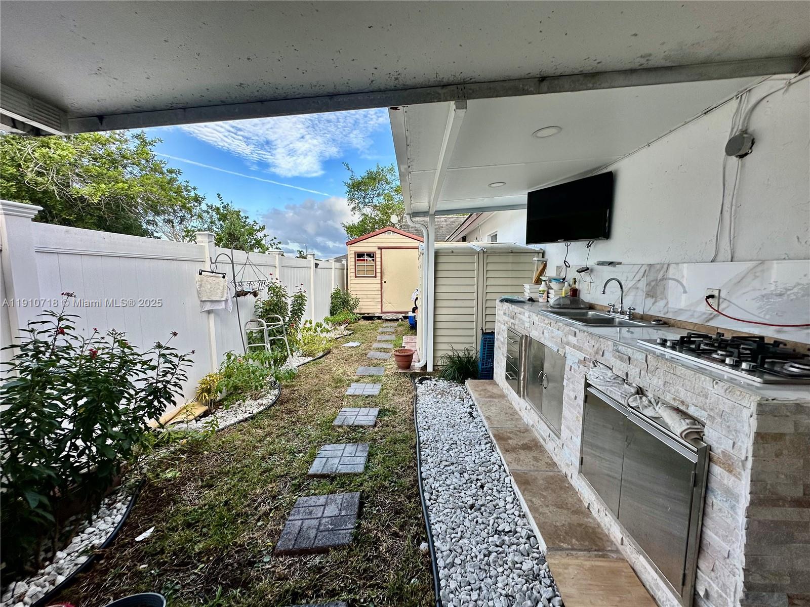 MONTERREY 5TH ADDN - Residential Lease