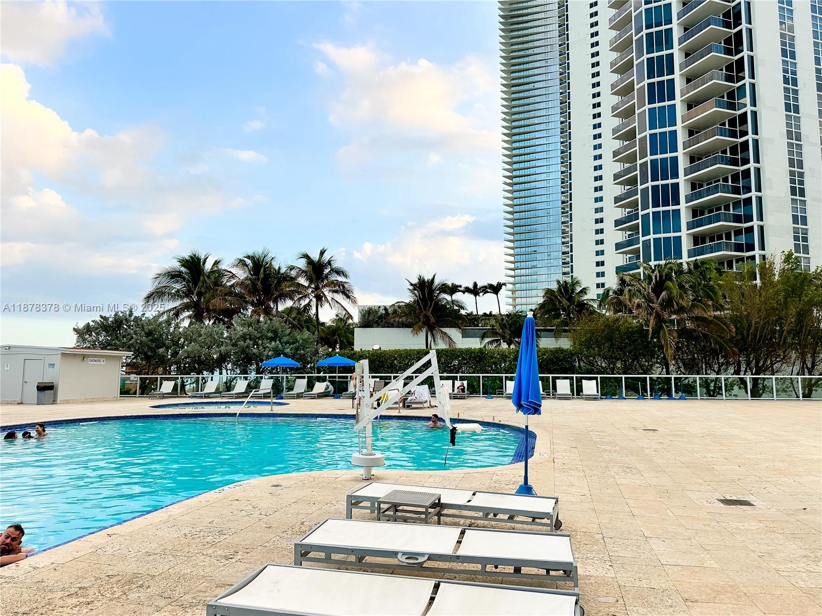 THE AVENTURA BEACH CLUB C - Residential
